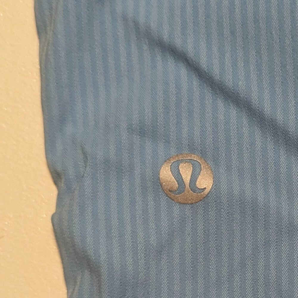 Lululemon Size 4 Dance Studio Aero Blue Cropped - Picture 15 of 16